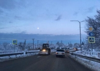 чистят город