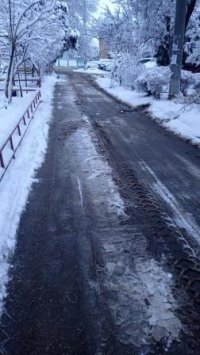 чистят город